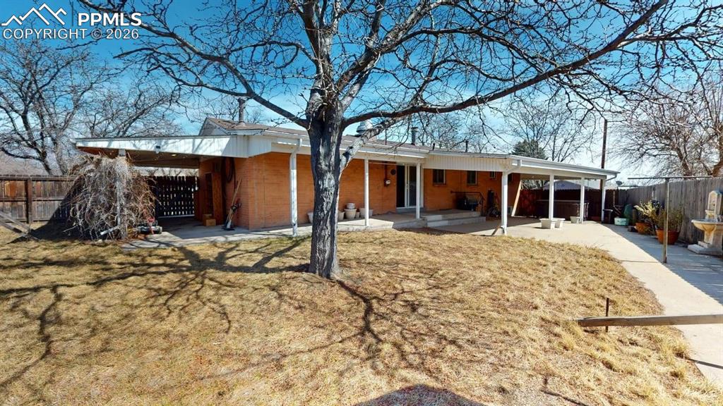 Image 3 of 17: Front of Structure