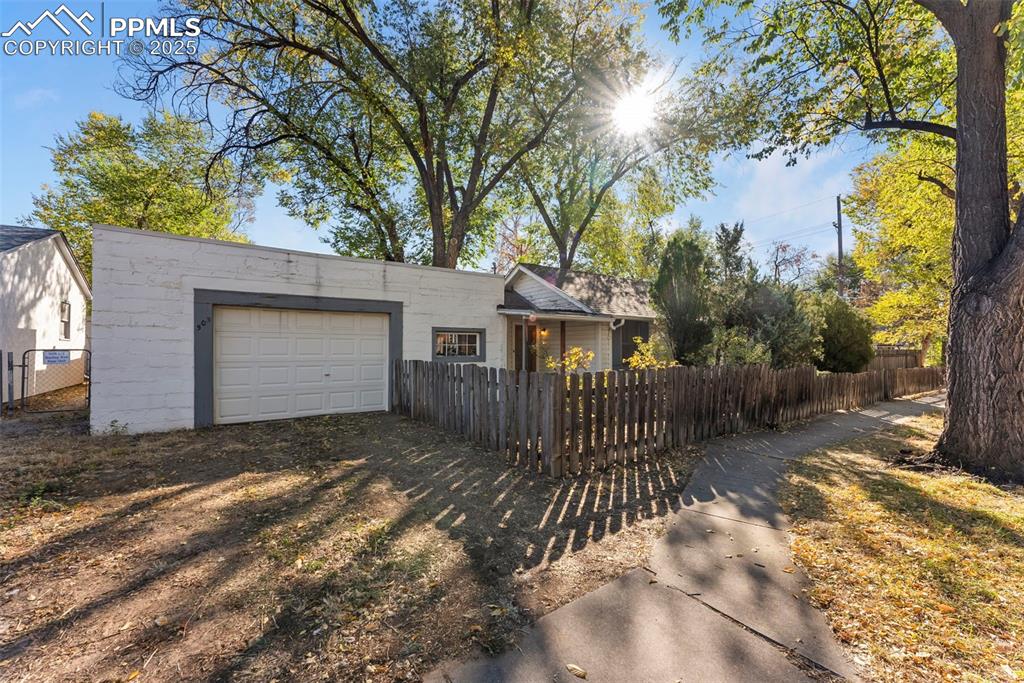 Image 3 of 48: Garage