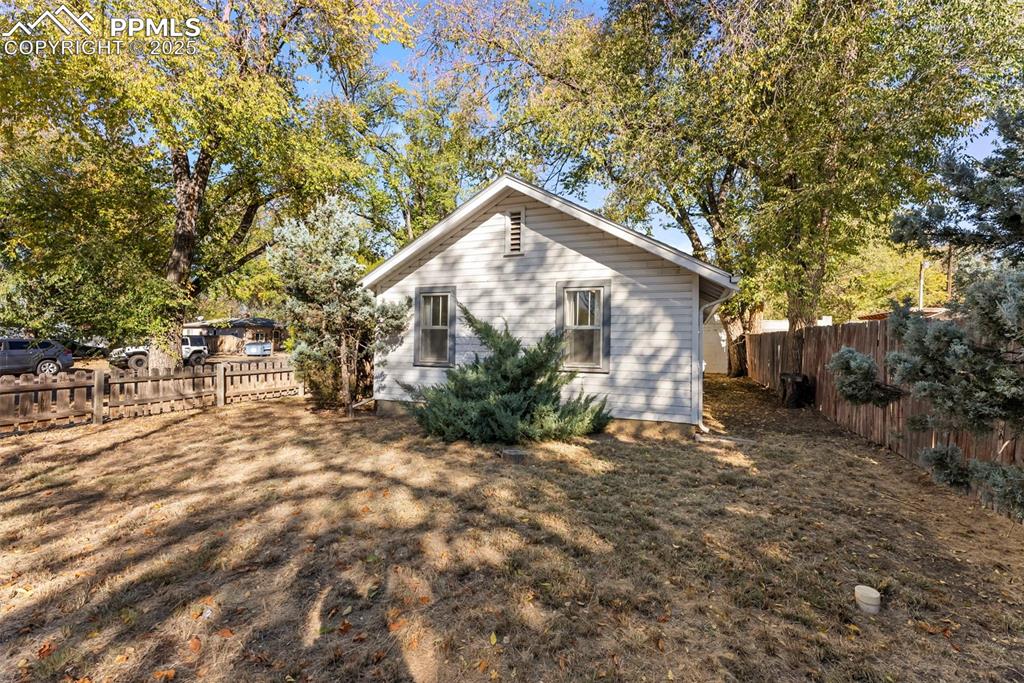 Image 31 of 48: Side of Structure