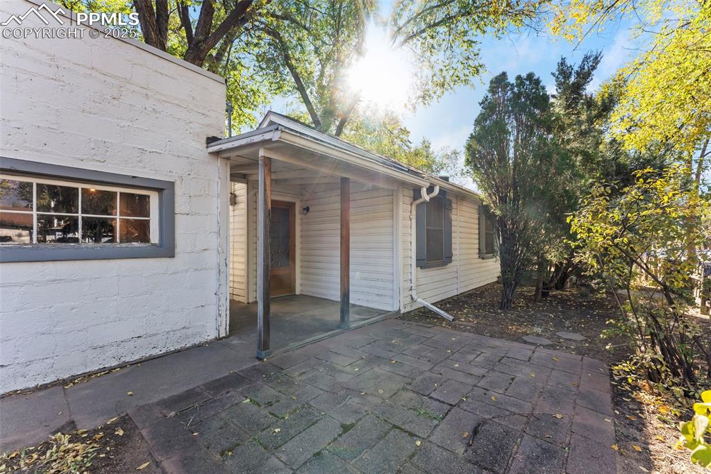 Image 33 of 48: Patio