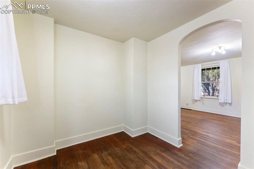 Image 8 of 48: Dining Room