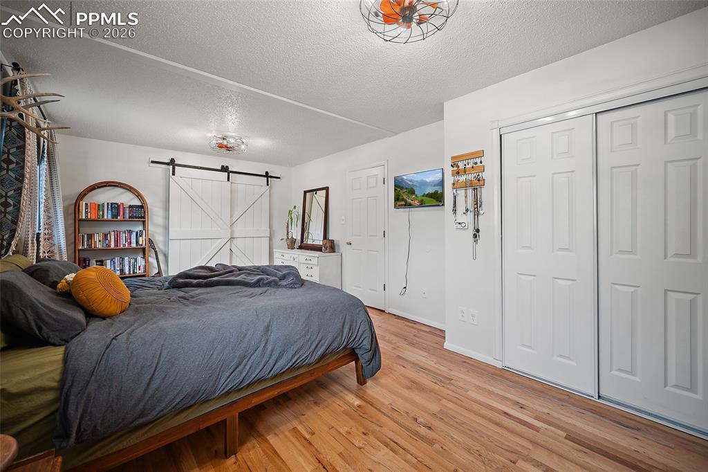 Image 20 of 49: Bedroom