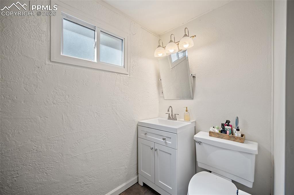 Image 31 of 49: Bathroom