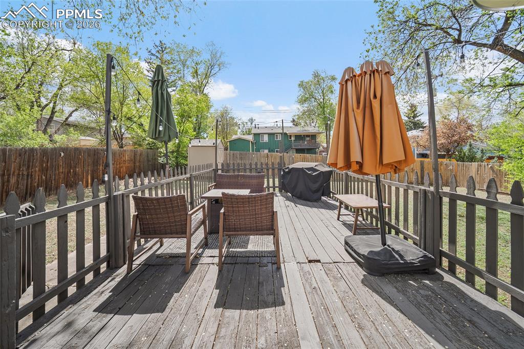 Image 34 of 49: Deck