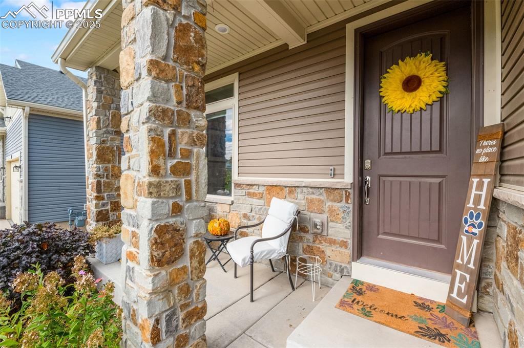 Image 12 of 48: Entry