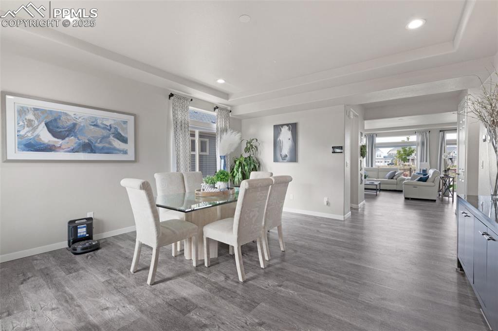 Image 13 of 48: Dining Area