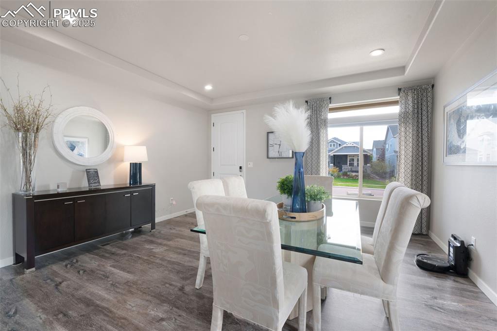 Image 15 of 48: Dining Area