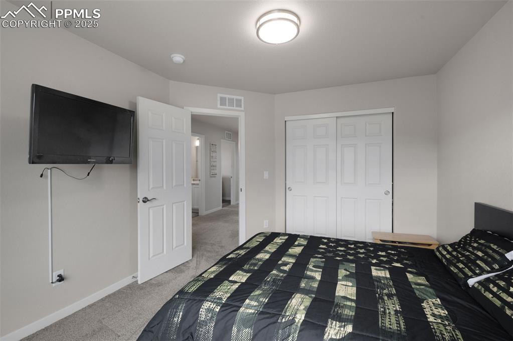 Image 39 of 48: Bedroom