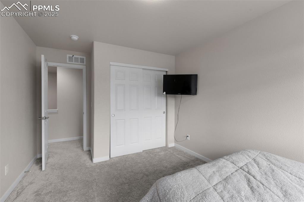 Image 42 of 48: Bedroom