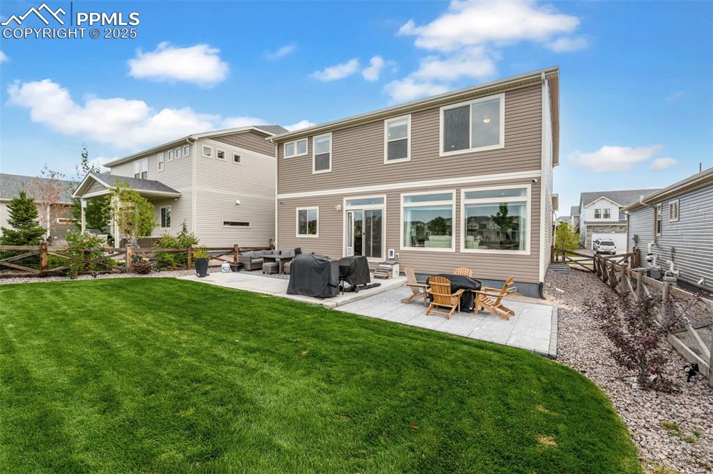 Image 46 of 48: Back of Structure