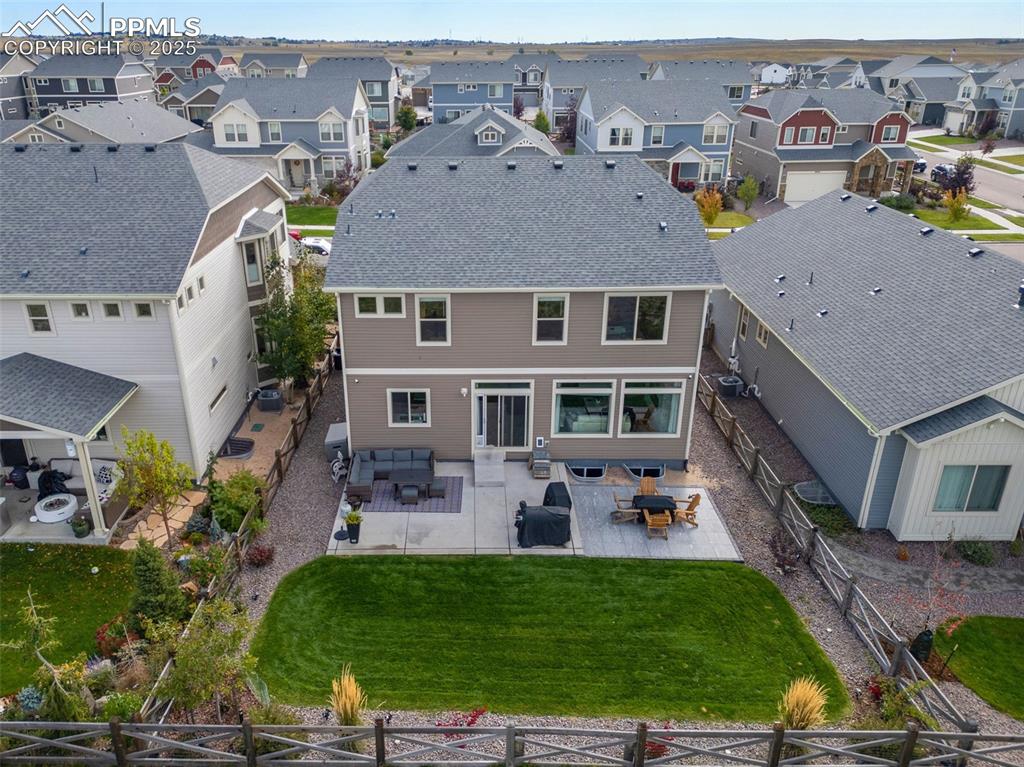 Image 6 of 48: Back of Structure