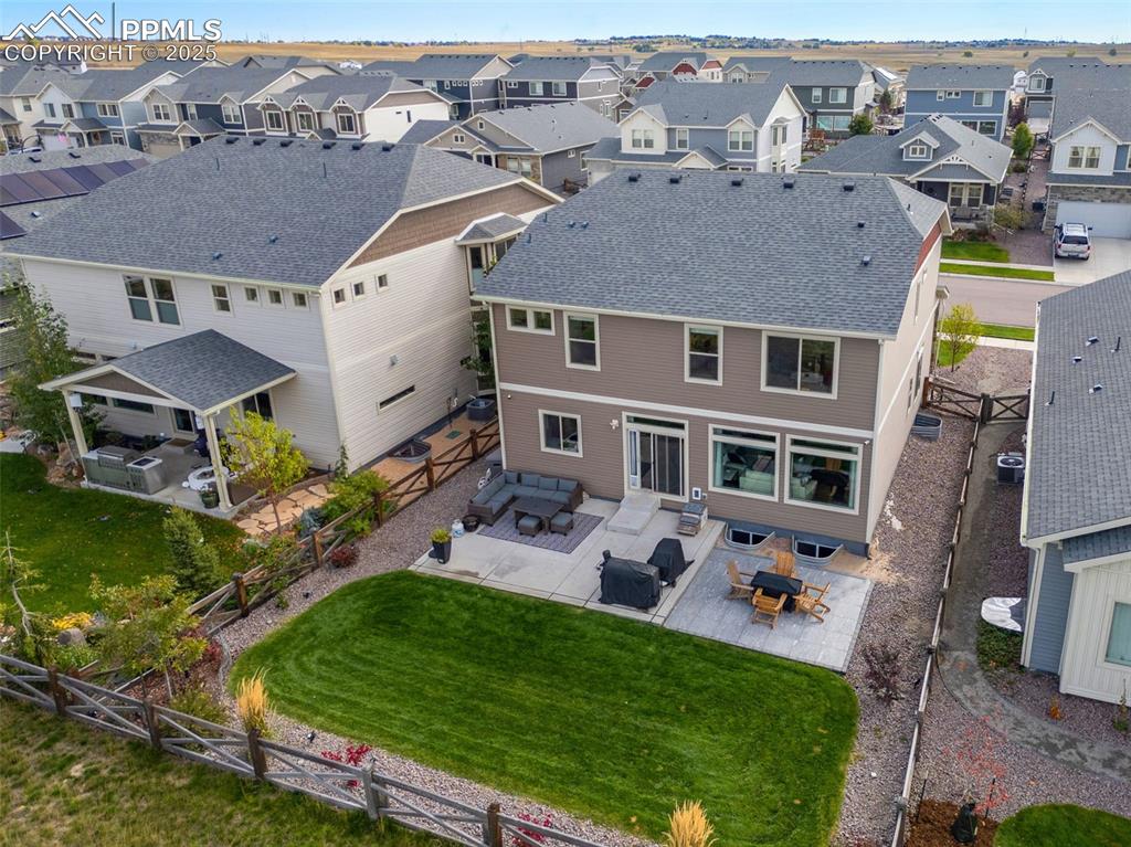 Image 7 of 48: Back of Structure