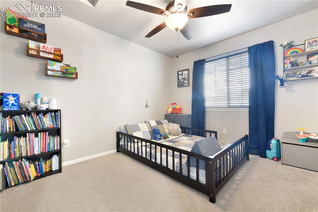 Image 15 of 18: Bedroom