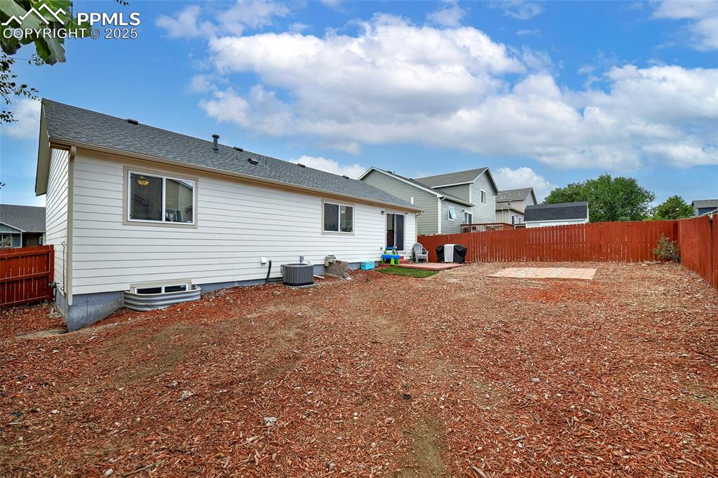 Image 6 of 18: Back of Structure