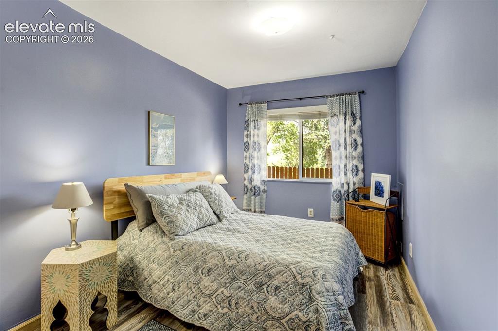 Image 16 of 30: Lower Bedroom