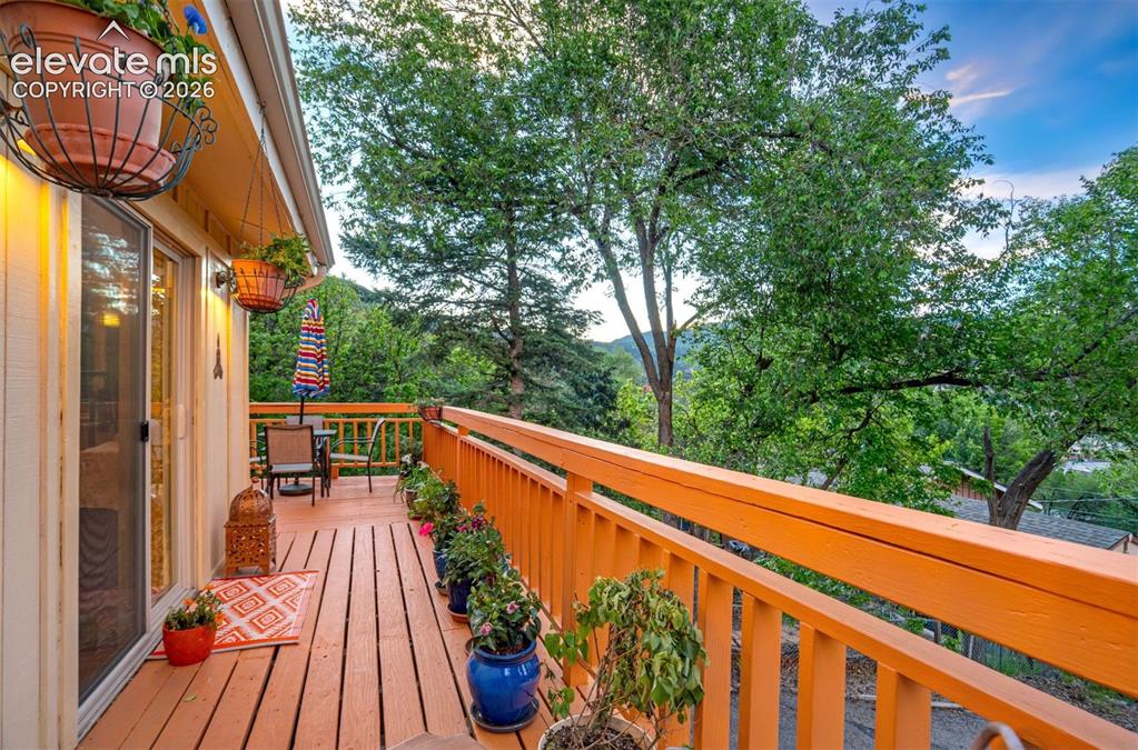 Image 19 of 30: NE Side of Deck