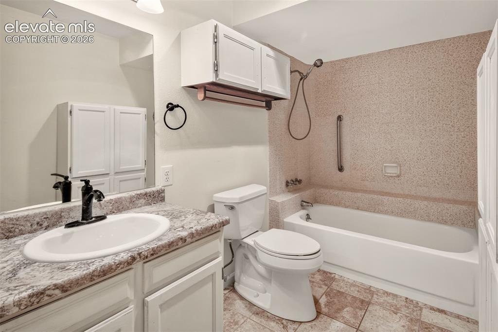 Image 6 of 17: Beautiful New Tile flooring