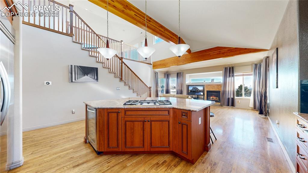 Image 8 of 39: Kitchen