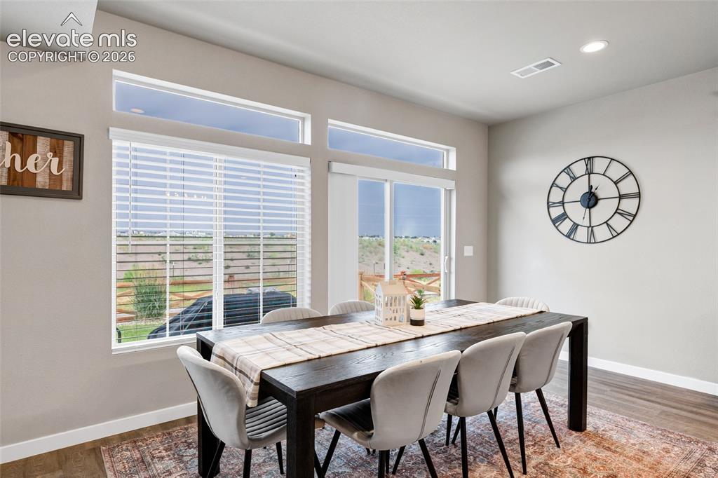 Image 10 of 37: Dining Area