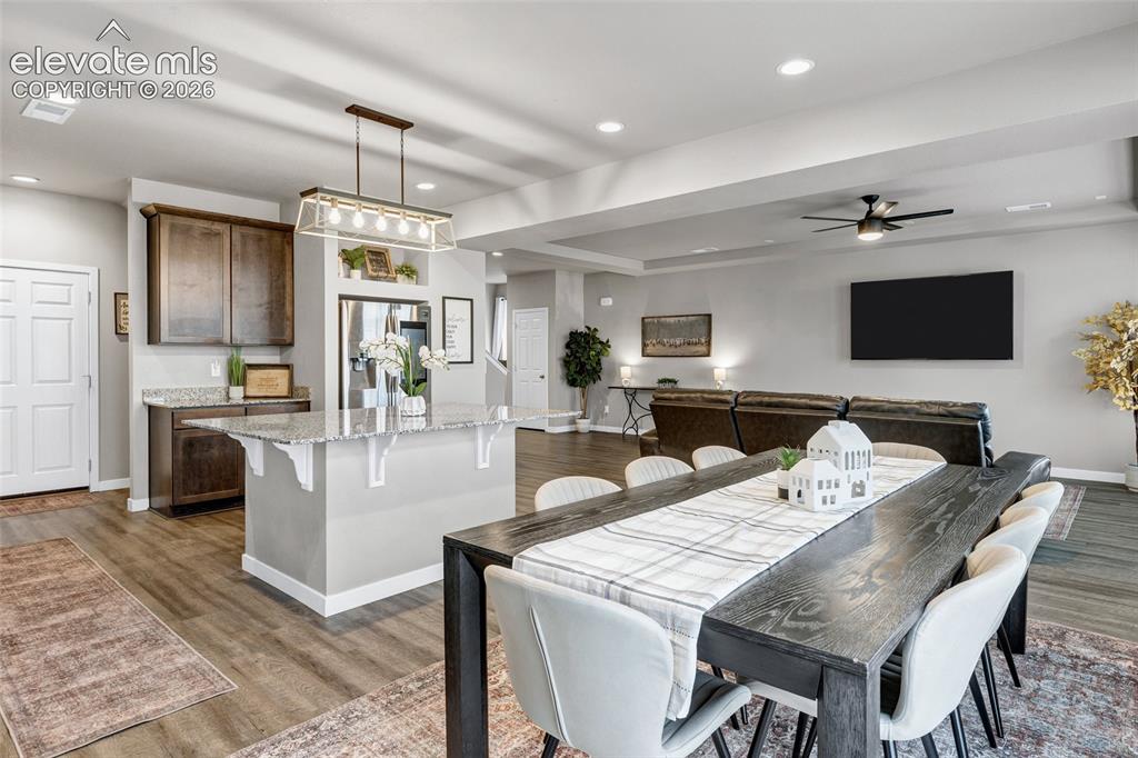 Image 11 of 37: Dining Area