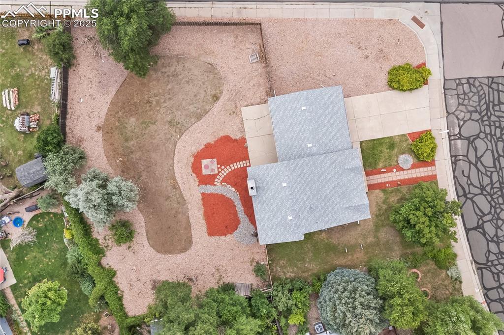 Image 21 of 21: Drone / aerial view