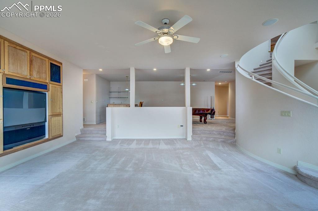 Image 20 of 30: Family Room