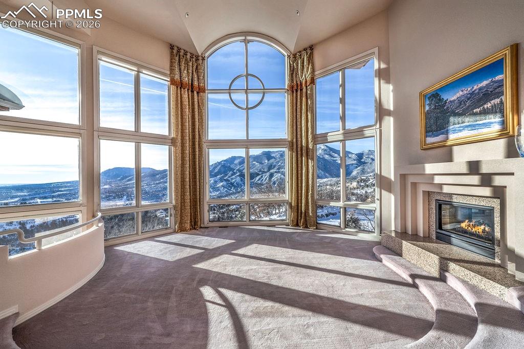 Image 8 of 30: Living Room