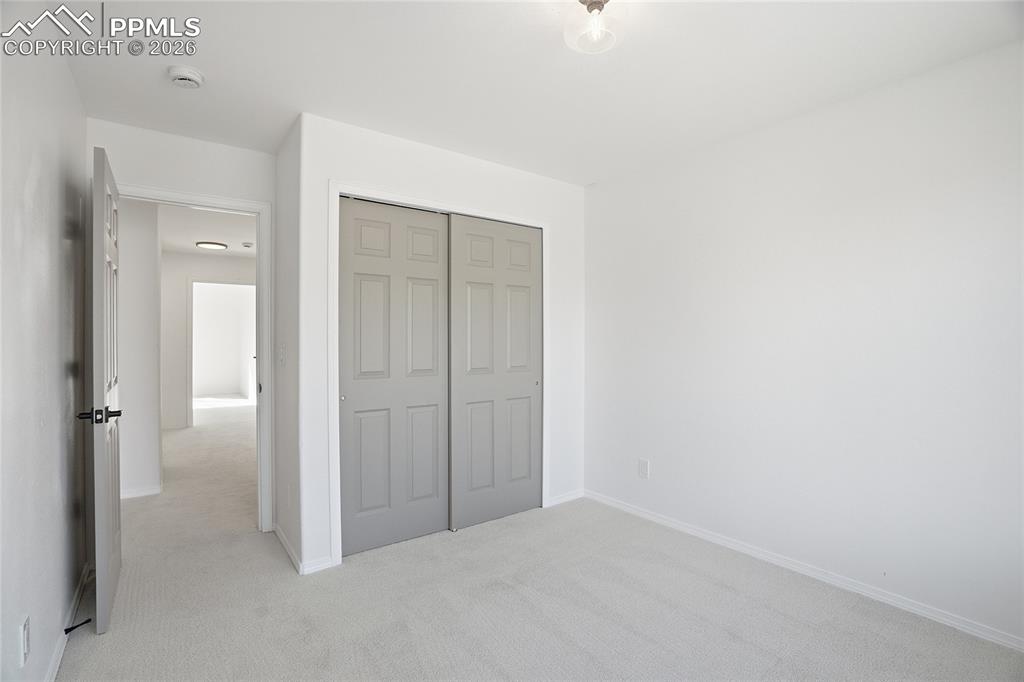 Image 23 of 31: Bedroom