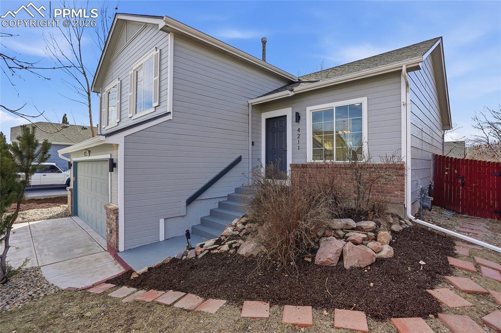 Image 6 of 31: Front of Structure