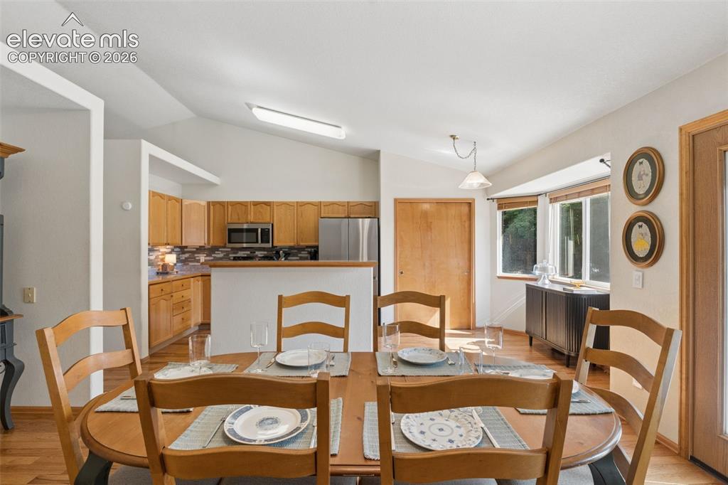 Image 10 of 36: Dining Area