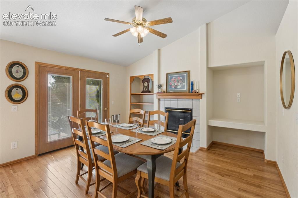 Image 11 of 36: Dining Area