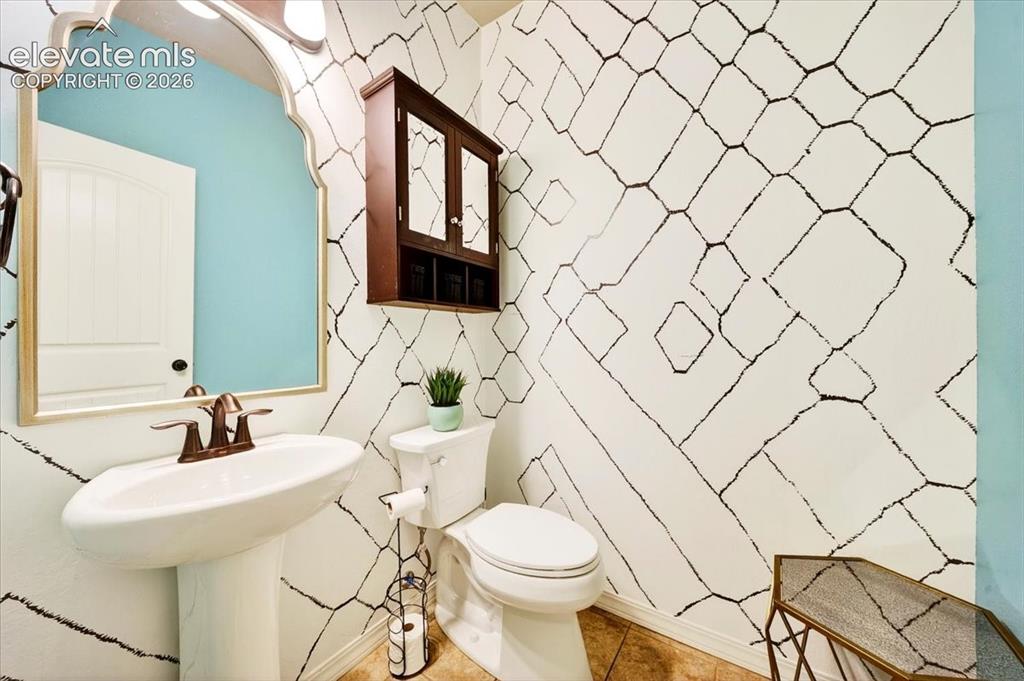 Image 15 of 50: Bathroom