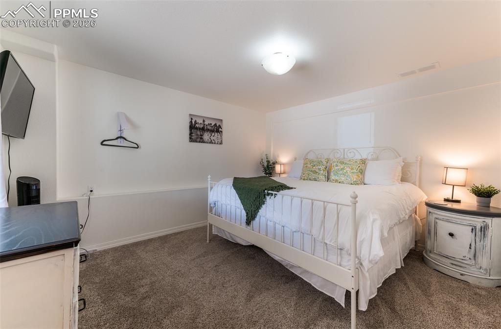 Image 32 of 42: No Description Available