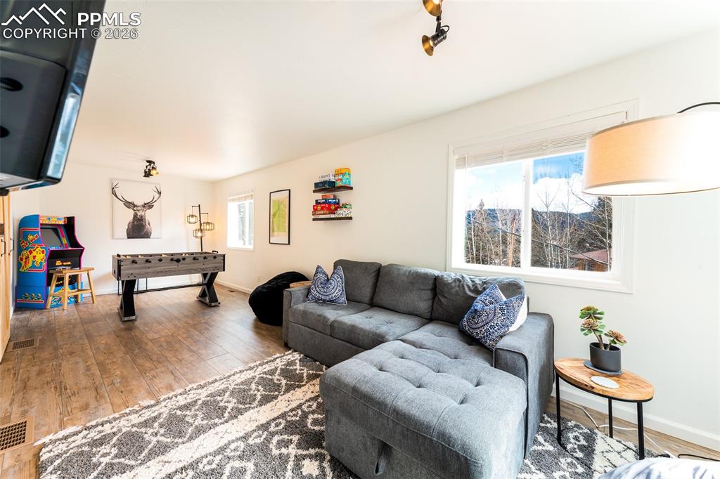 Image 4 of 42: No Description Available