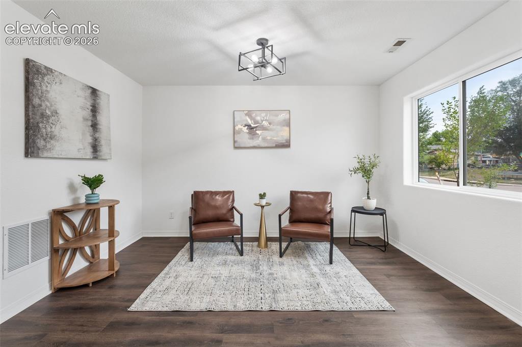 Image 9 of 49: Office
