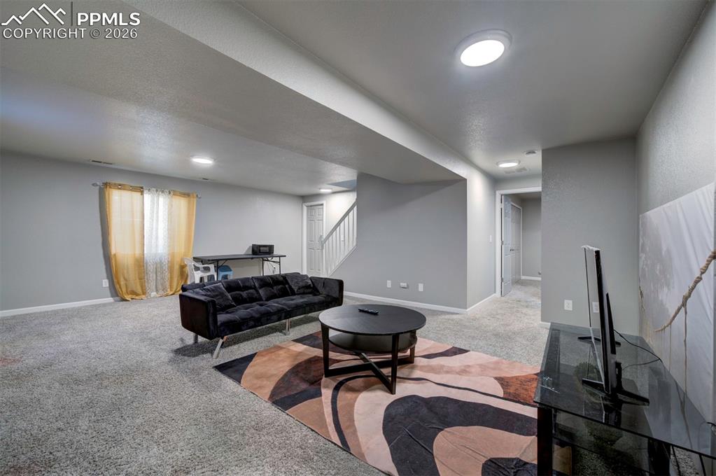 Image 13 of 18: Living Room