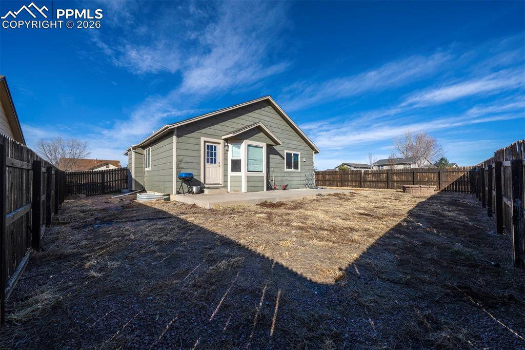 Image 16 of 18: Back of Structure