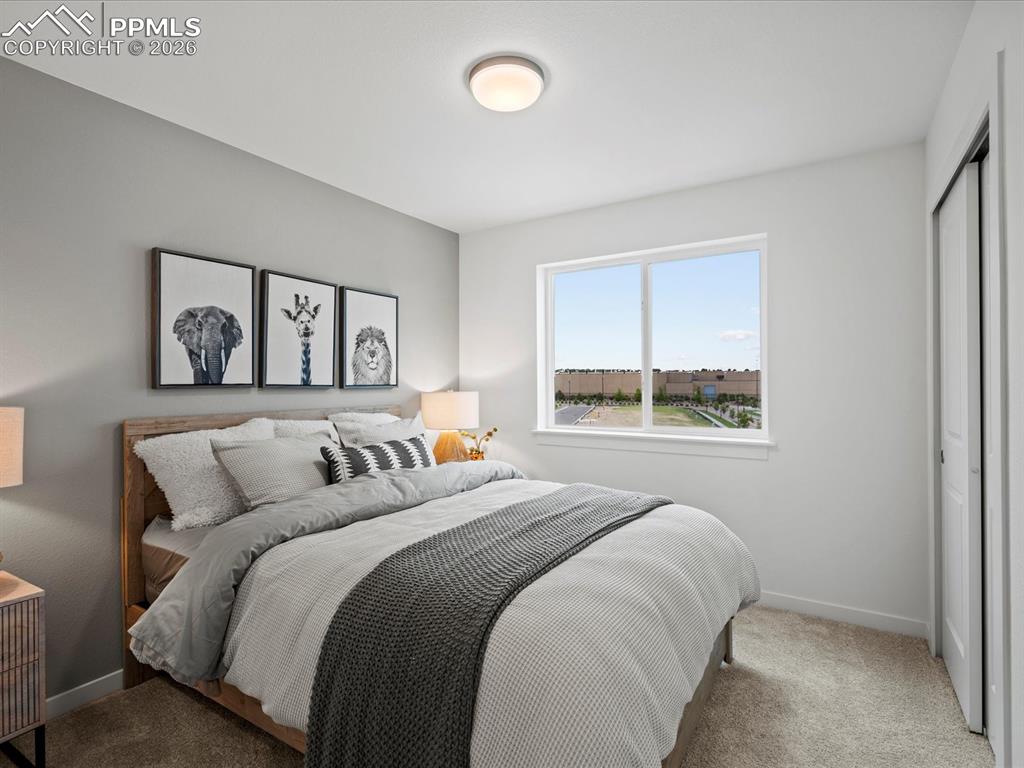 Image 13 of 30: Bedroom