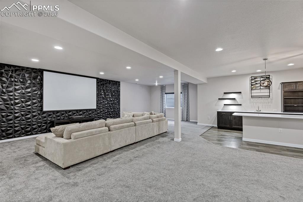 Image 34 of 50: Living Room