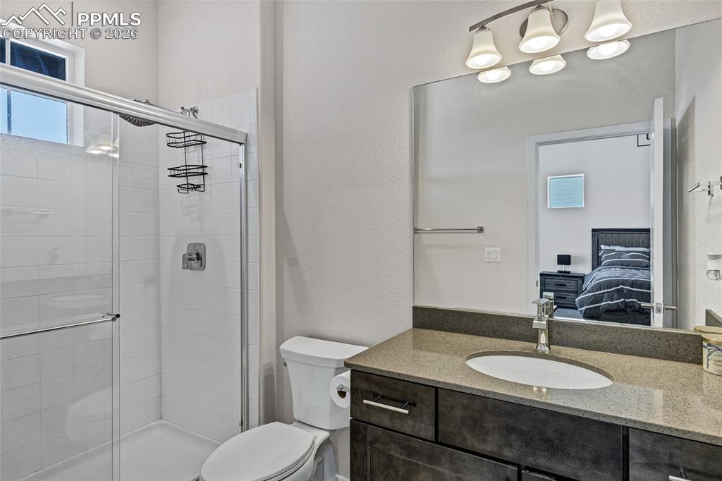 Image 9 of 50: Bathroom