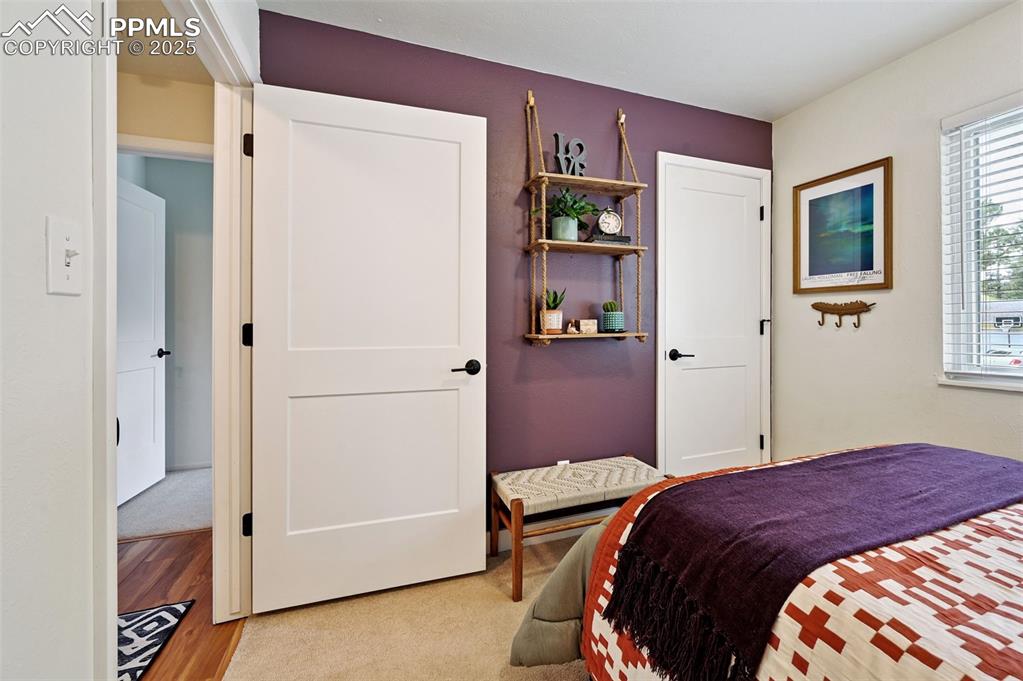 Image 18 of 40: Bedroom