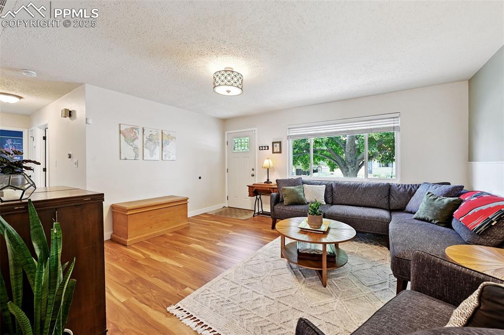 Image 7 of 40: Living Room