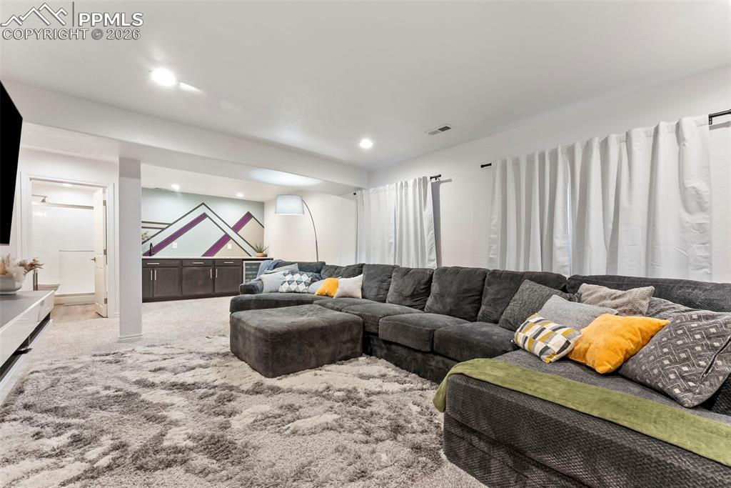 Image 36 of 50: Living Room