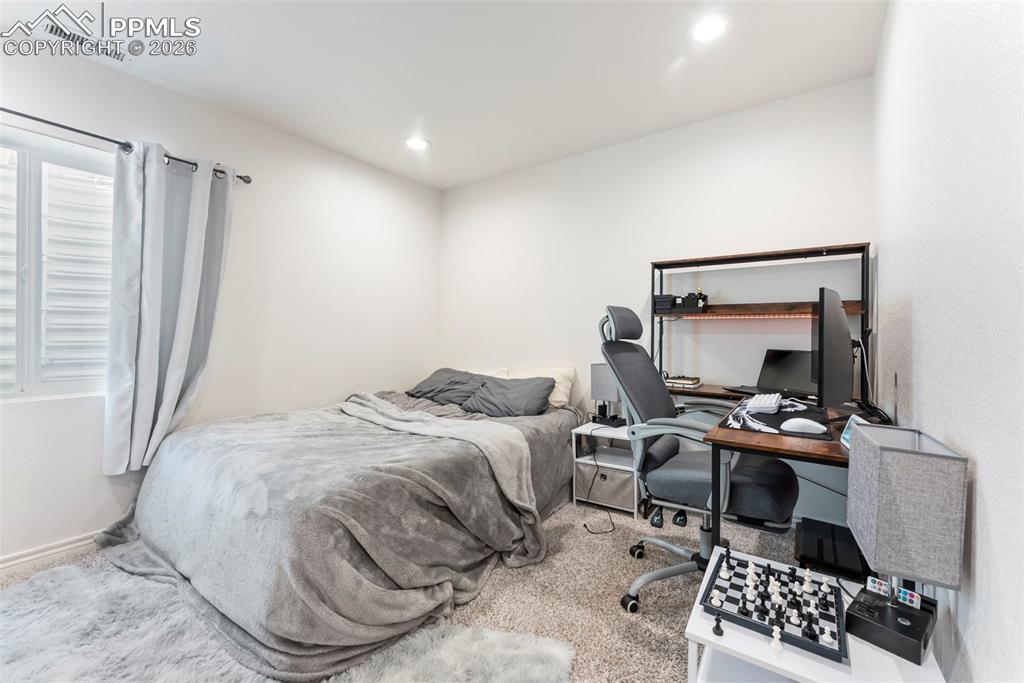 Image 44 of 50: Bedroom