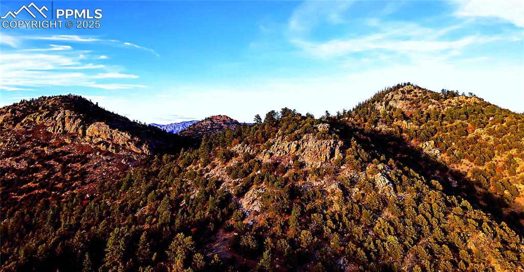 Image 13 of 16: View of mountain backdrop