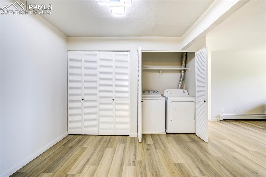 Image 15 of 50: Laundry