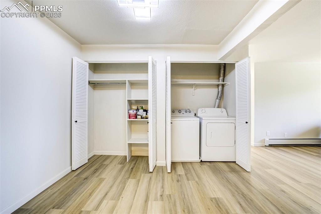 Image 16 of 50: Laundry