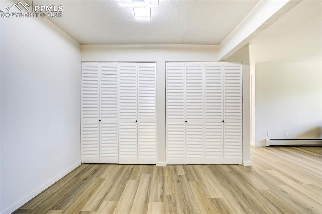 Image 17 of 50: Bedroom