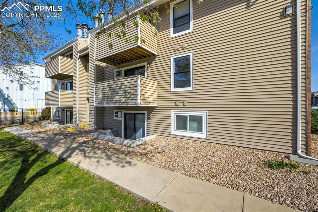 Image 35 of 50: Back of Structure