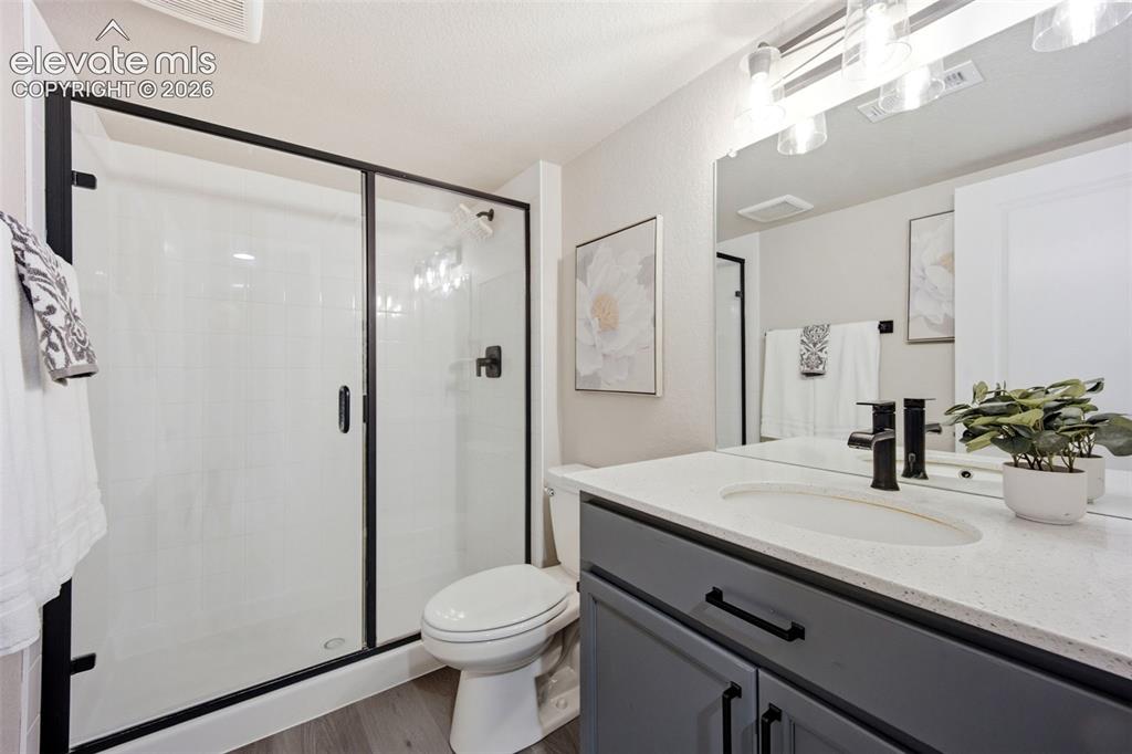Image 30 of 50: En Suite Bathroom to Junior Suite - upper